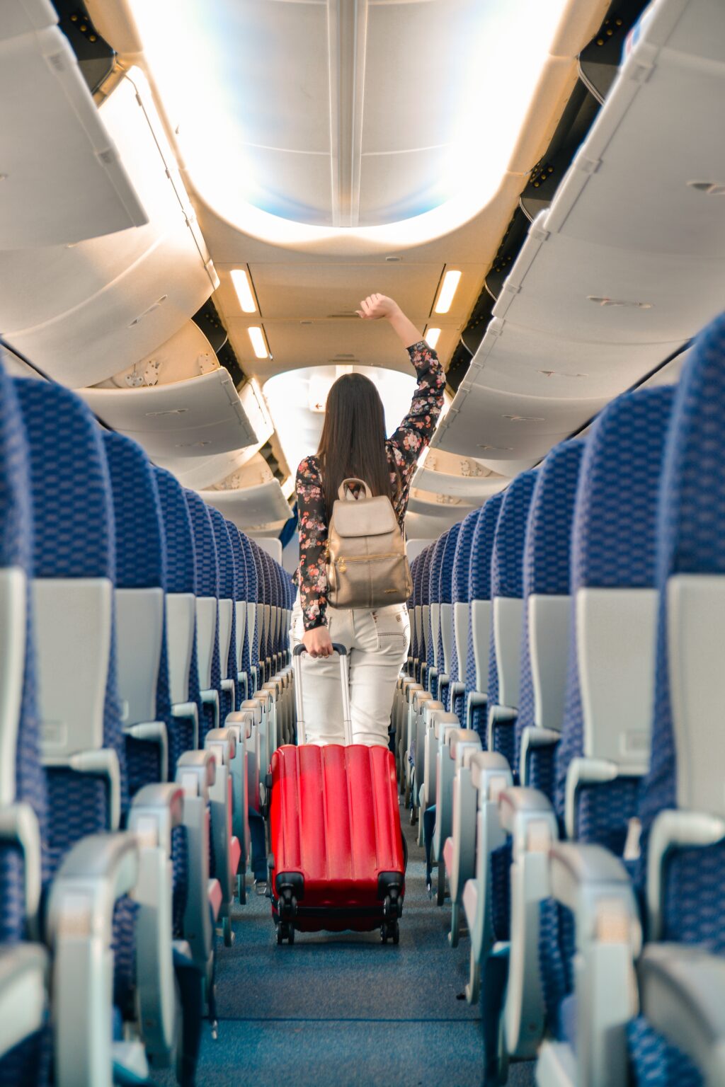 Inflight Scams, Thefts and Lost Items – How can you avoid them when you are on a plane?